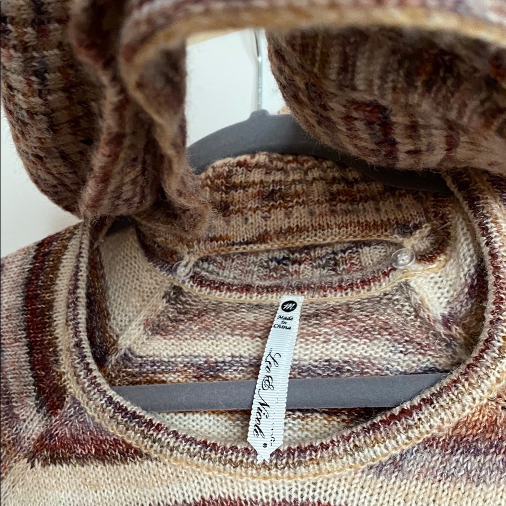 Sweater - Picture 2 of 3